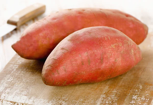 Rauwe zoete aardappelen — Stockfoto