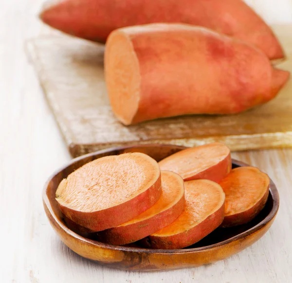 Rauwe zoete aardappelen — Stockfoto