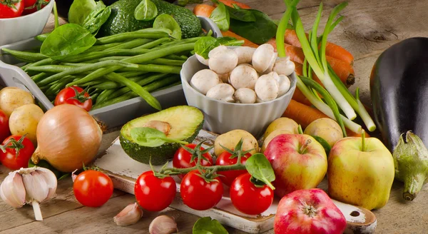 Healthy organic vegetables — Stock Photo, Image