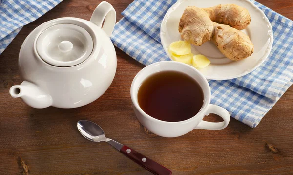 Taza de té con jengibre — Foto de Stock