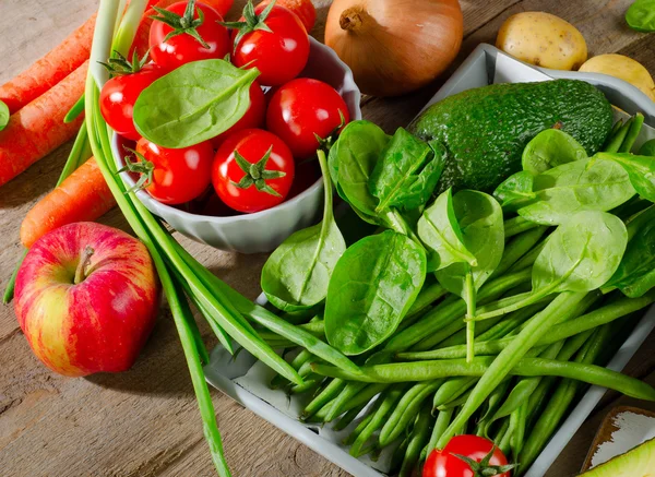Здорові овочі та шпинат . — стокове фото