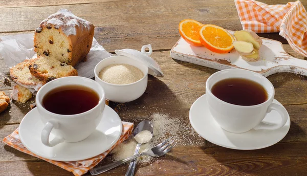 Tazas de té con pastel — Foto de Stock