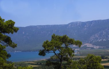 şehir ve Köyceğiz Gölü