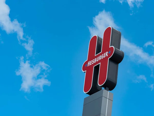 Kiev Ukraine June 2021 Hesburger Logo Blue Sky Finnish Restaurant — Stock Photo, Image