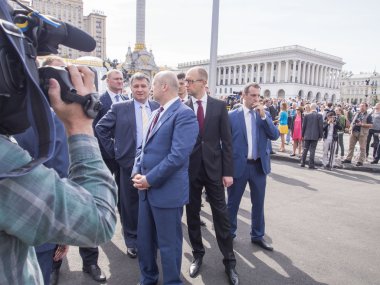 Aleksandr turchynov, arseniy yatsenyuk ve arsen avakov