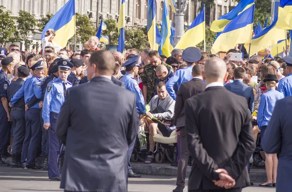 Members of antiterrorist operation watching parade — Stock Photo, Image