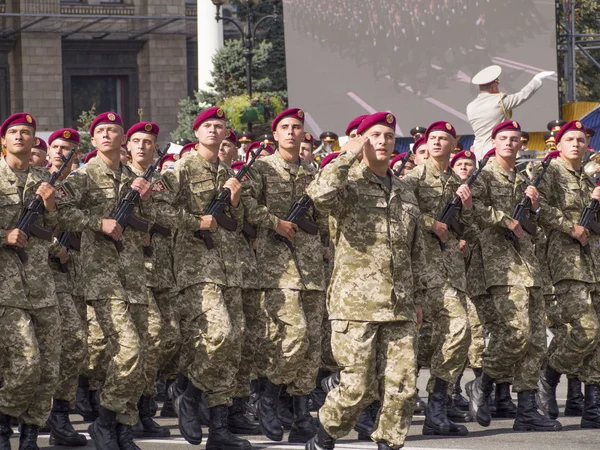 Las tropas están en Khreshchatyk. — Foto de Stock