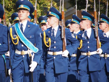 Ukrayna'nın bayrak günü onuruna resmi bayrak törenini töreni