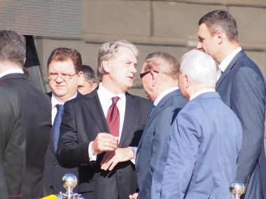 eski devlet başkanı leonid kravchuk, leonid Kuçma ve viktor Yuşçenko
