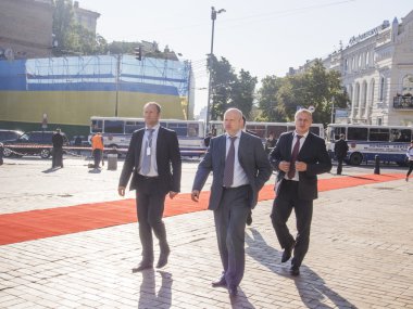 Alexander turchinovin onur bayrak günü Ukrayna