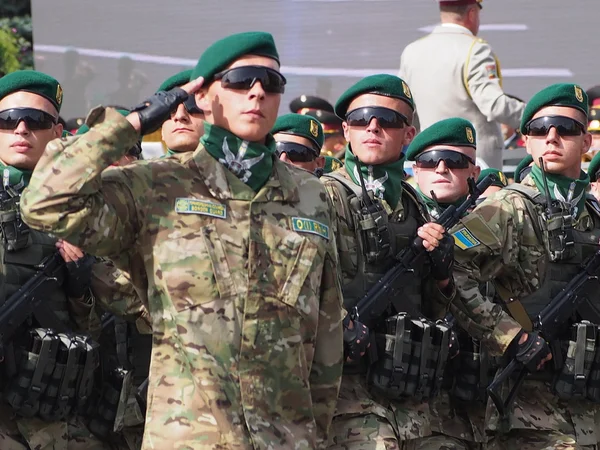 Kyiv, askeri geçit töreni — Stok fotoğraf