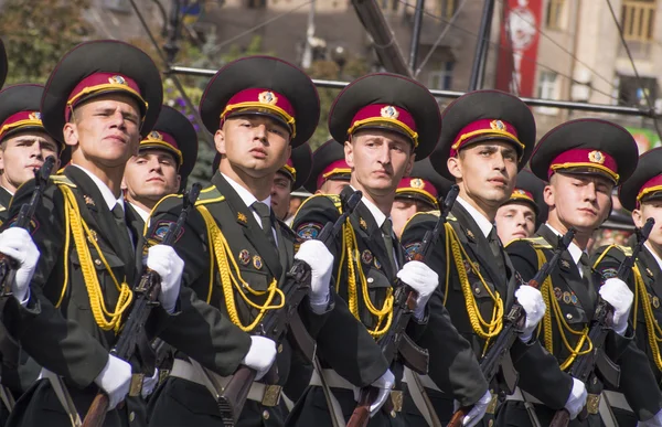 Киевский военный парад в честь Дня независимости — стоковое фото