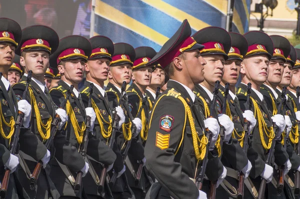Parata militare di Kiev per celebrare il giorno dell'indipendenza — Foto Stock