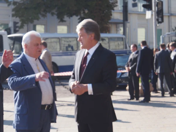 Les anciens présidents Leonid Kravchuk, Leonid Kuchma et Viktor Iouchtchenko — Photo