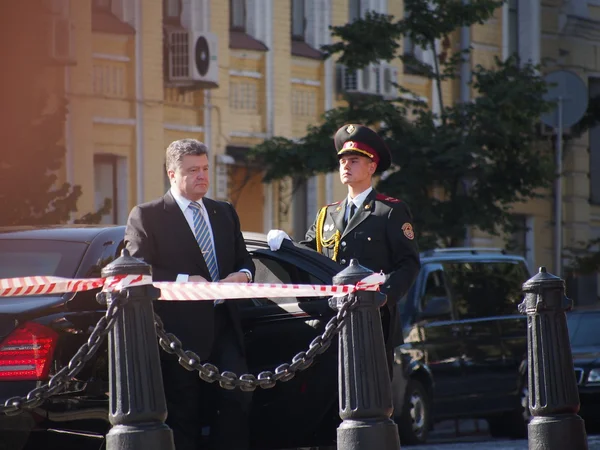 President  Petro Poroshenko in honor of Flag Day of Ukraine — Stock Photo, Image