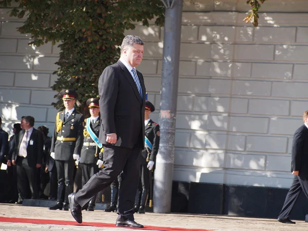 Presidente Petro Poroshenko em honra do Dia da Bandeira da Ucrânia — Fotografia de Stock