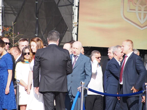 Alexander turchinov hedra flagga dagen i Ukraina — Stockfoto