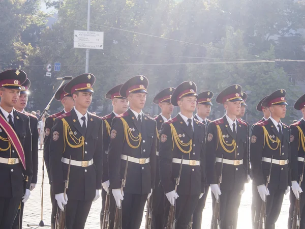 Official flag-raising ceremony in honor of Flag Day of Ukraine — Stock Photo, Image