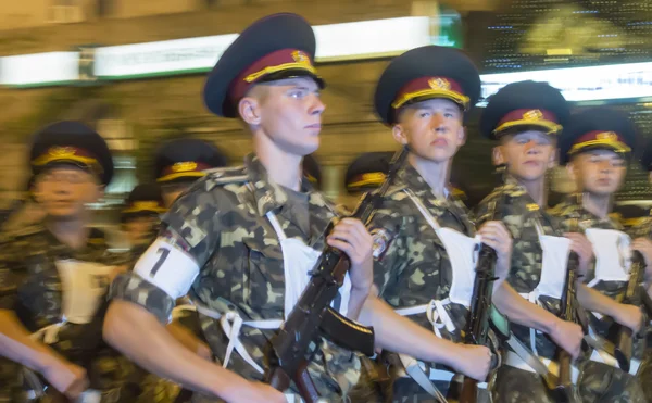 Military parade  in Kiev ahead of Independence Day — Stock Photo, Image