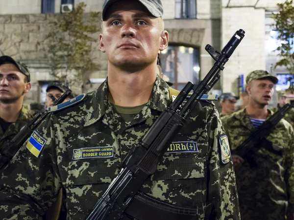 Military parade  in Kiev ahead of Independence Day — Stock Photo, Image
