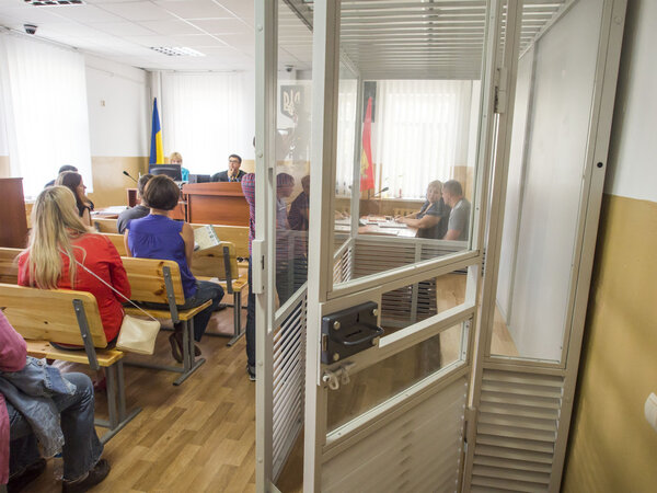 Суд над похитителями активистом "Автомайдана" отложен
