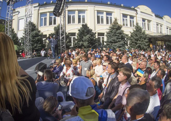 Tymošenko mluví na pódiu — Stock fotografie
