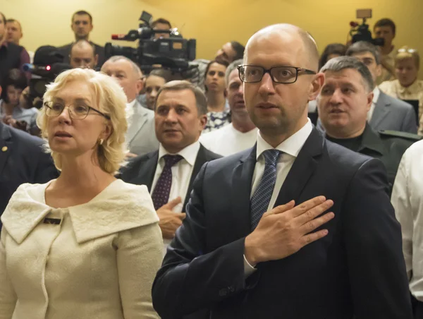 Areseny Yatsenyuk and  Lyudmila Denisova — Stock Photo, Image