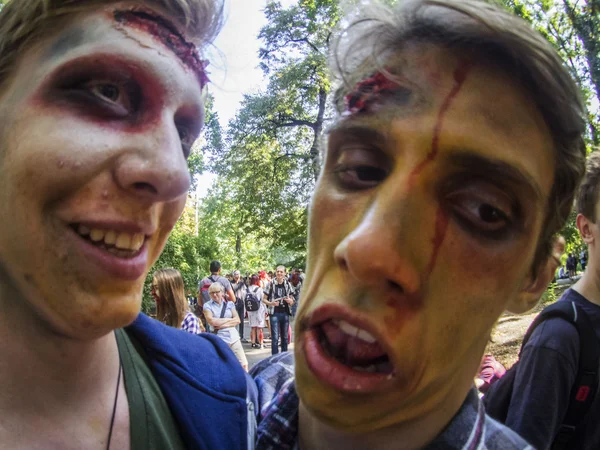 Zombie parade in kyiv — Stock Photo, Image