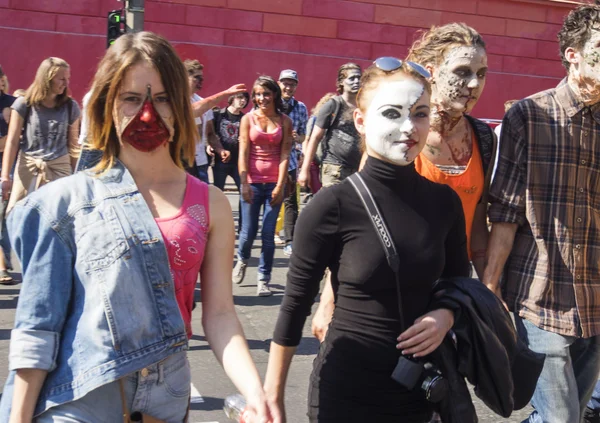 Zombie parade in kyiv — Stock Photo, Image