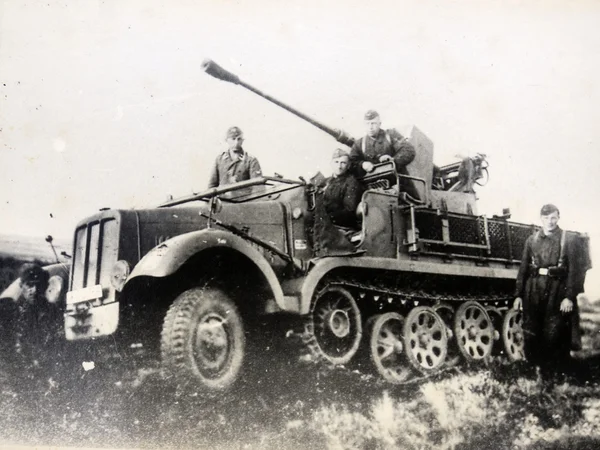 SdKfz 6 halvbandvagn militär fordon — Stockfoto