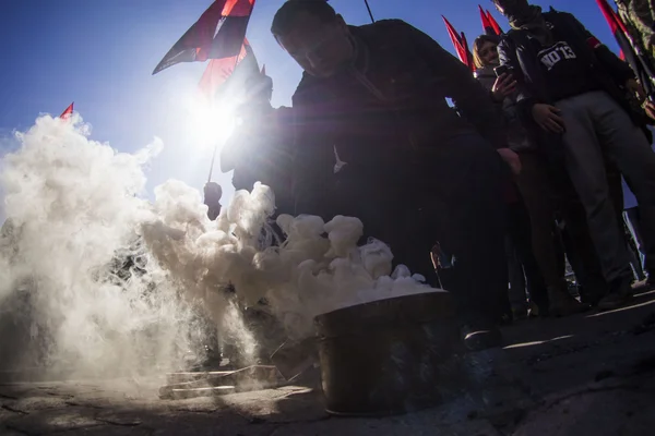 "Right sector" lit smoke bomb at CEC — Stock Photo, Image