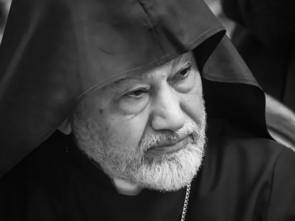 Ärkebiskop grigoris buniatyan — Stockfoto
