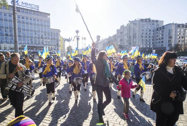 Peace march in Kiev — Stock Photo, Image