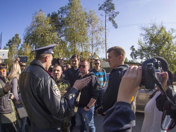 Verkeerspolitie voorkomt dat verkeer — Stockfoto