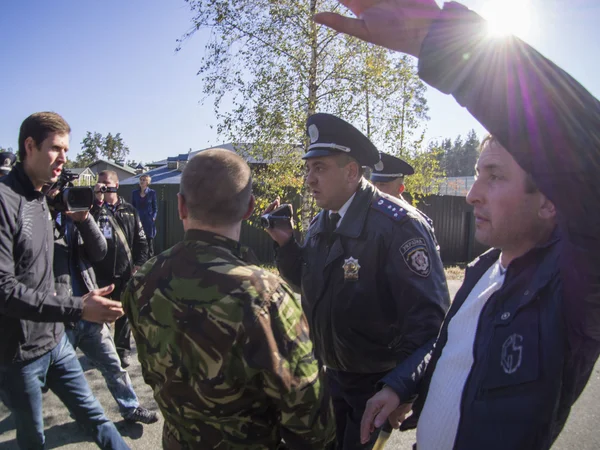 La polizia stradale impedisce il movimento — Foto Stock