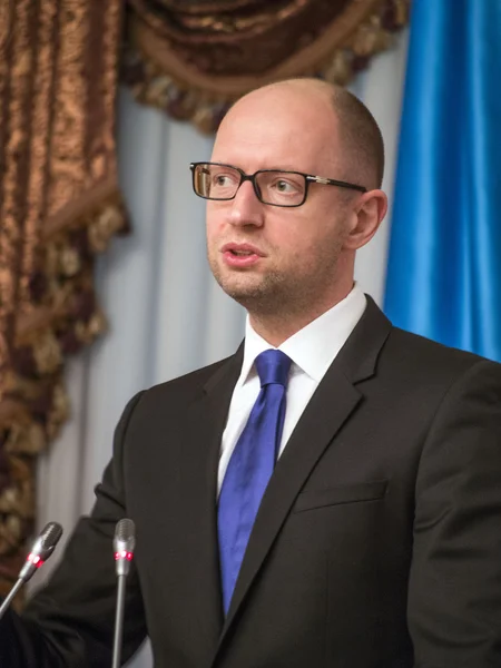 Miniszterelnök Ukrajna arseniy yatsenyuk — Zdjęcie stockowe