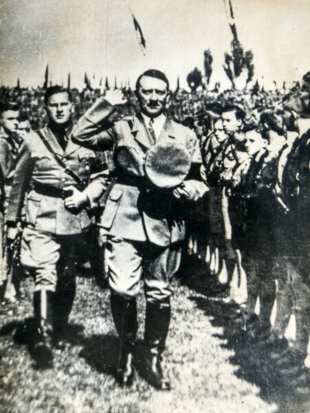 Гитлер с Бальдуром фон Ширахом
