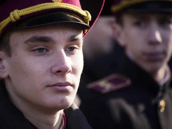 Cadetes e crianças em idade escolar em Babi Yar — Fotografia de Stock