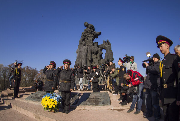 Кадеты и школьники Бабьего Яра
