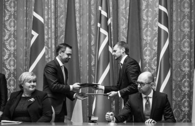 Arseniy Yatsenyuk ve Erna Solberg