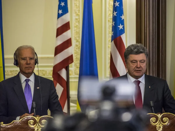 Joseph Biden and Petro Poroshenko — Stock Photo, Image
