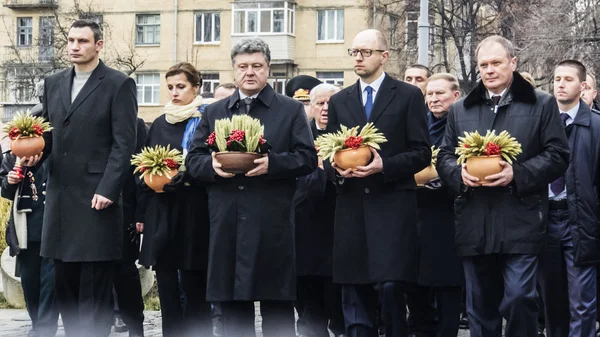 Petro Poroshenko, Vitaly Klitschko and Arseniy Yatsenyuk — Stock Photo, Image