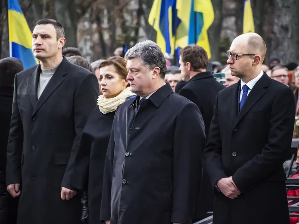 Petro Poroshenko, Vitalij Klitsjko och Arseniy Yatsenyuk — Stockfoto