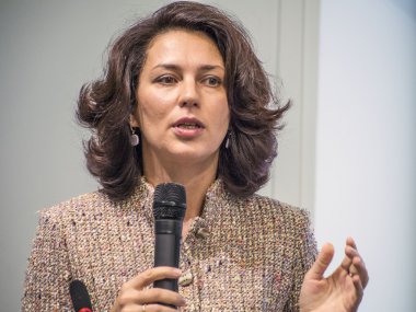 Genel Forum U AB'de koyarak