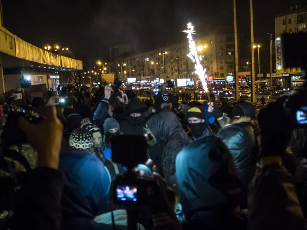 Ukrainske ultranasjonalister prøvde å forstyrre konserten. – stockfoto