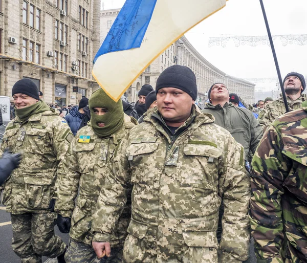 Kiewer Einwohner begrüßen Bataillon kyiv 12 — Stockfoto