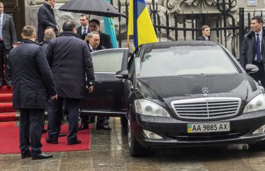 Poroshenko ve çalışma ziyareti sırasında Nazarbayev