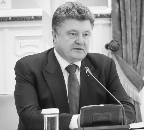 Poroschenko bei Besuch von Nursultan Nasarbajew — Stockfoto