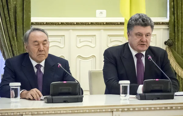Poroshenko and Nazarbayev during working visit — Stock Photo, Image