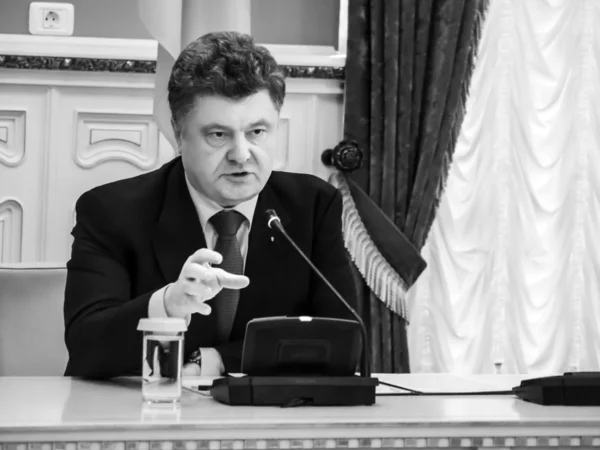 Poroshenko under besøg af Nursultan Nazarbayev - Stock-foto